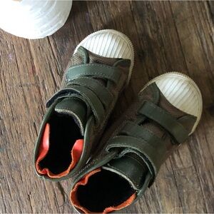 Treton ankle boots with Velcro